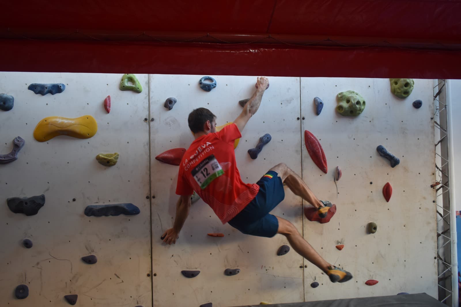 Instalaciones de Mutantes Escalada Deportiva